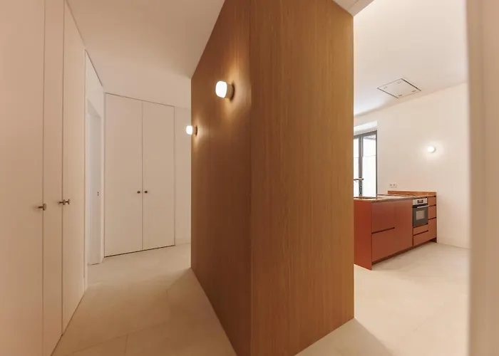 Bravissimo Vivaldi 2c, Monthly Жирона